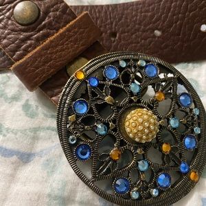 Ladies belt with rhinestone and made of real soft leather.